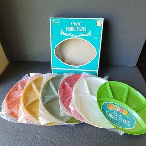 Vintage NEW 70s Plastic Fondue Plate Set of 6 Grants 9" Divided Plates Multicolo